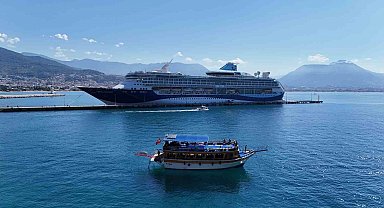 Alanya'ya lüks kruvaziyer ile bin 767 turist geldi