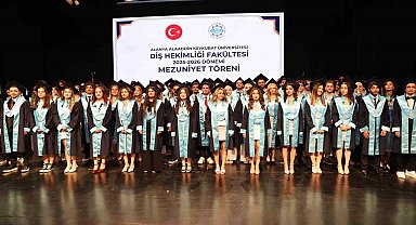 ALKÜ'de diş hekimliği fakültesinde mezuniyet heyecanı