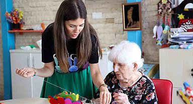 Alzheimer hastaları Mavi Ev'de buluşuyor