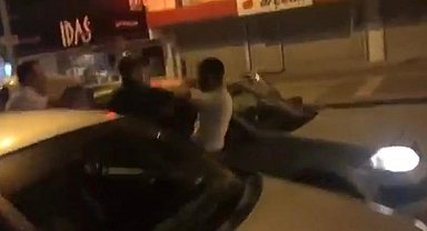 Ankara'da iki sürücü trafikte yumruklu kavga etti