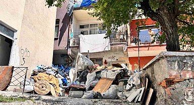 Annesinin kaçırılıp çöp evde tutulduğunu iddia etti