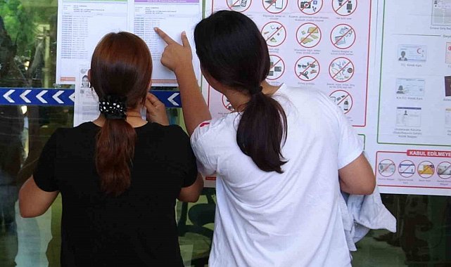 Antalya'da YKS'de ikinci gün heyecanı
