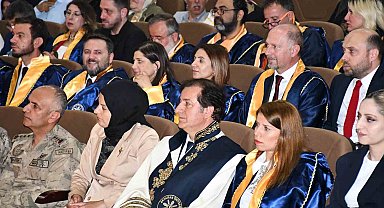 Ardahan Üniversitesinde mezuniyet vtijama