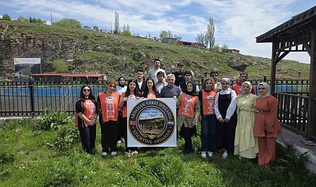 Ardahan'da fidanlar toprakla buluşuyor