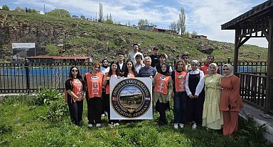 Ardahan'da fidanlar toprakla buluşuyor