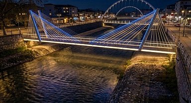 Asar Deresi yaya köprüleri yenileniyor