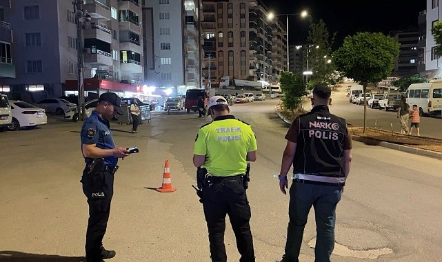 Asayiş uygulamasında 2 araç trafikten men edildi