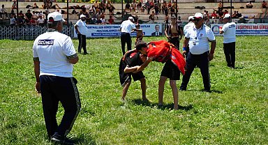 Aşırtmalı Aba Güreşi Türkiye Şampiyonası Şahinbey er meydanında başladı