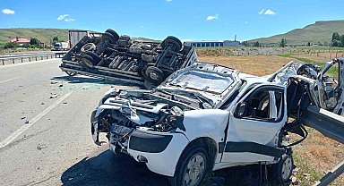 Aşkale'de feci trafik kazası: 1'i ağır 2 yaralı