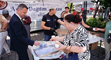 Aşure ikramları Soma ve Akhisar'dan başladı