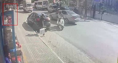 Avcılar'da çocuklar arasında çıkan kavgada bir kişi bıçaklandı: O anlar kamerada