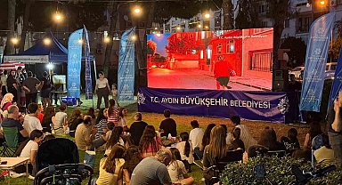 Aydın Büyükşehir Belediyesi'nin açık hava sinema etkinlikleri sürüyor