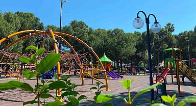 Aydın Büyükşehir'den Nazilli Atatürk Parkı'nda çevre düzenlemesi