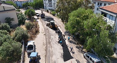 Ayvalık'ta doğalgaz sonrası yol onarımları sürüyor