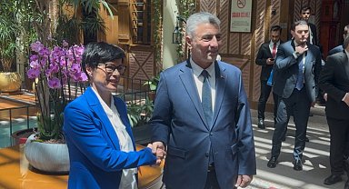Bakan Bolat AB Genişleme Komiseri Marta Kos ile görüştü