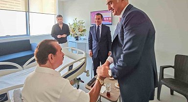 Bakan Ersoy'dan İbrahim Tatlıses'e geçmiş olsun ziyareti