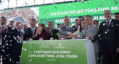 Bakan Kacır: "Birilerinin milletin emanetine nasıl hıyanet ettiklerini ve el uzatmaya kalktıklarını hep birlikte görüyoruz"