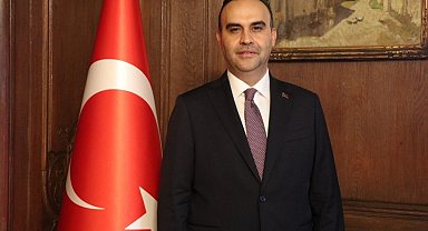 Bakan Kacır: "Fransa'daki 1 milyar doları aşan Türk yatırımları ve burada yaşayan 800 binden fazla vatandaşımız ülkelerimiz arasındaki bağları daha da zenginleştirmektedir"