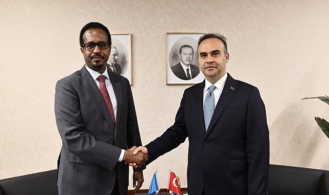 Bakan Kacır'dan Sıfır Atık Forumu'nda yoğun diplomasi trafiği