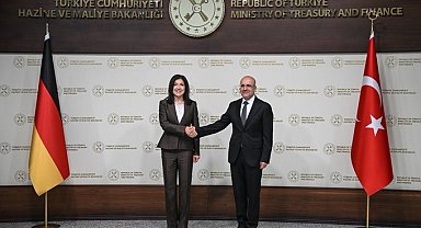 Bakan Şimşek, Almanya Federal Ekonomi ve Enerji Bakanı Reiche ile bir araya geldi