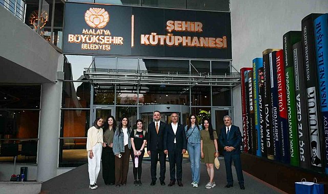Bakan Yardımcısı Dr. Enes Eminoğlu'ndan Şehir Kütüphanesine tam not