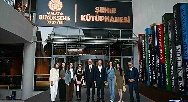 Bakan Yardımcısı Dr. Enes Eminoğlu'ndan Şehir Kütüphanesine tam not