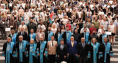 Balıkesir MYO'da mezuniyet töreni düzenlendi