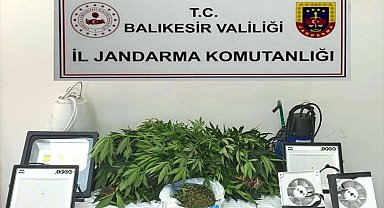 Balıkesir'de 9 ilçede zehir tacirlerine darbe: 31 şüpheliye işlem