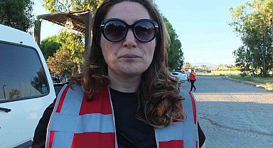 Balıkesir'de sağlık çalışanları sahilde çevre temizliği yaptı