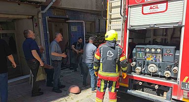 Bandırma'da davlumbazdan çıkan yangın mahalleyi ayağa kaldırdı