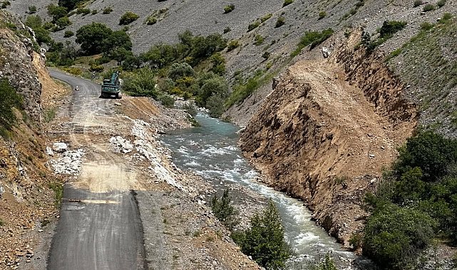 Başbağlar Grup Köy Yolunda onarım çalışmaları sürüyor