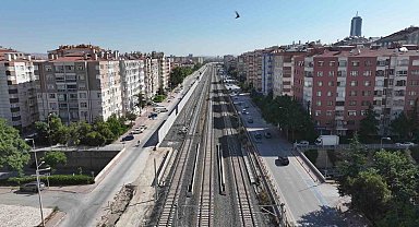 Başkan Altay, banliyö hattında tren kaynaklı gürültüye karşı ses bariyeri yaptıklarını açıkladı