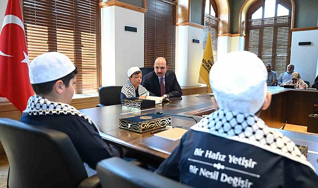 Başkan Altay, bilgehanelerde eğitim alarak tamamı hafızlık imam hatip okullarını kazanan öğrencilerle buluştu