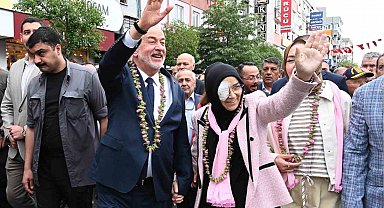 Başkan Başdeğirmen: "Gül festivalimizi birlik ve beraberlik içinde dünyaya tanıttık"