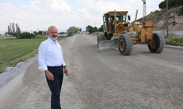 Başkan Çolakbayrakdar: "Kırsalın yüzünü güldüren örnek hizmetlerle değer katıyoruz"