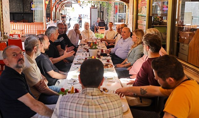 Başkan Özlü "Tarihi çarşılarımızı koruyarak yenilemeliyiz"