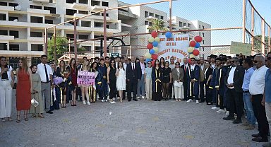 Başkan Yapar, gençlerin mezuniyet coşkusuna ortak oldu
