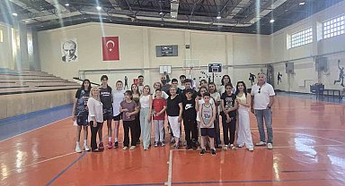 Basketbol ile eğlendiler
