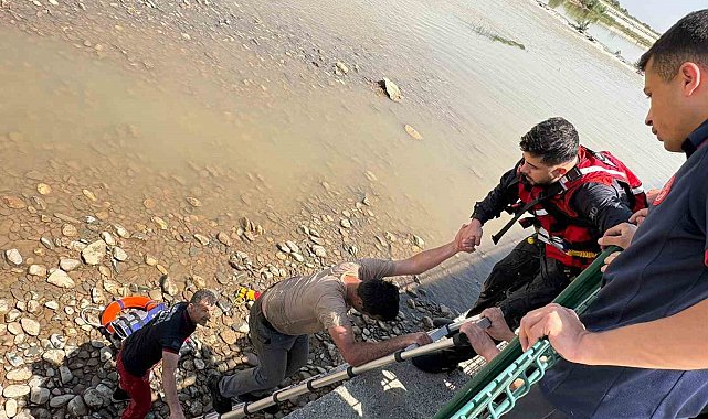 Batman Çayı'nda akıntıya kapılan vatandaşı AFAD ekipleri kurtardı