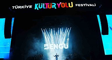 Bengü'den Manisa'da muhteşem gece