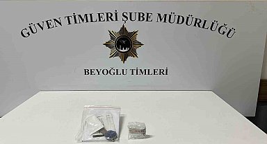 Beyoğlu'nda kargo paketlerini böyle çaldı