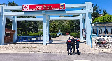 Bilecik'te 'Hakaret' suçundan aranan şahıs yakalanarak, cezaevine teslim edildi