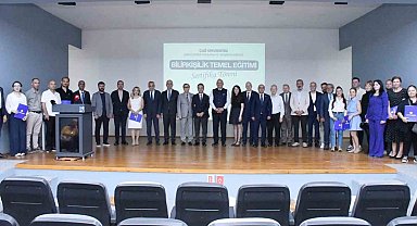 Bilirkişilik temel eğitimini tamamlayan 42 kursiyerlere sertifikaları verildi