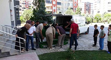 Bir hafta önce taşındığı evde ölü bulundu