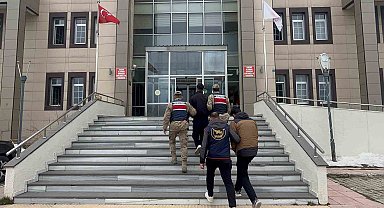Bitlis'te göçmen kaçakçılığı operasyonu