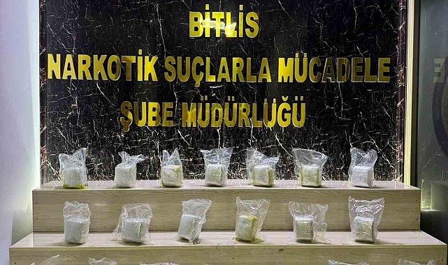 Bitlis'te yakıt deposuna gizlenen 15 kilo esrar ele geçirildi