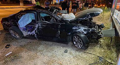 Bodrum'da takla atan otomobildeki 3 kişi yaralandı