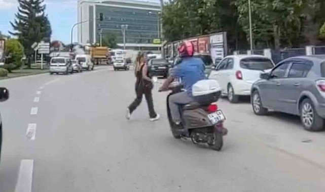 Bolu'da kazadan kıl payı kurtuldular: O anlar kamerada