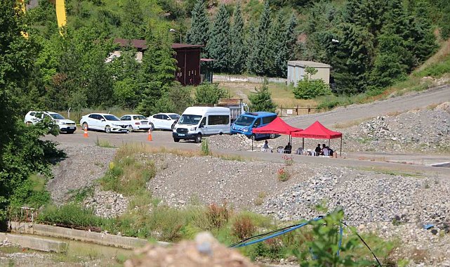 Bolu'daki maden göçüğünde hayatını kaybeden işçiyi çıkarma çalışmaları 26. saatinde sürüyor