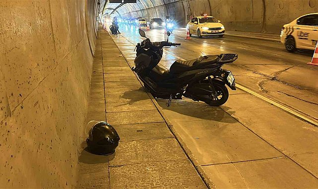 Bomonti-Dolmabahçe Tüneli'nde yola dökülen yağ kazaya neden oldu: 3 yaralı